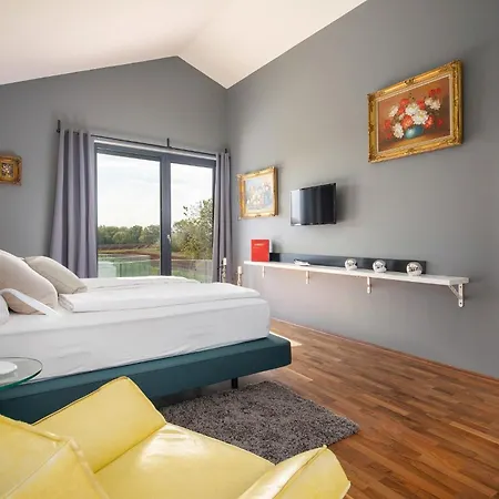 Corolan By Briskva Пореч