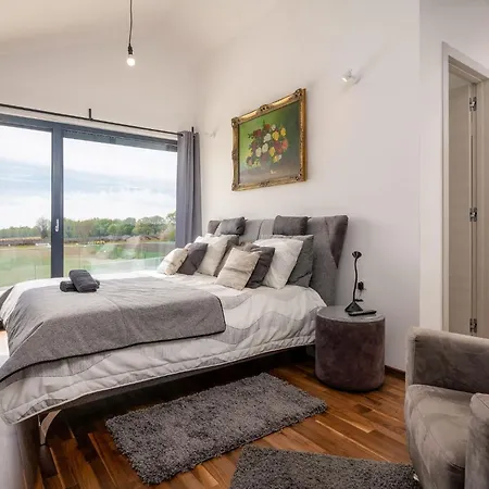 Corolan By Briskva Вілла *