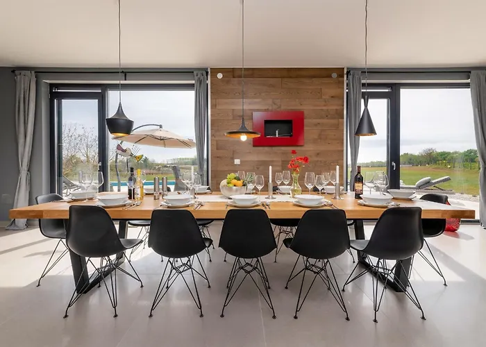 Villa Corolan By Briskva