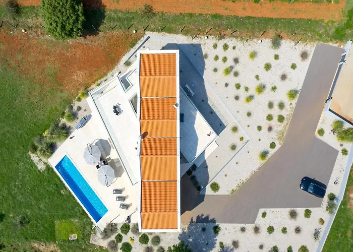 Corolan By Briskva Villa *