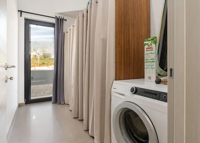 Corolan By Briskva Villa *